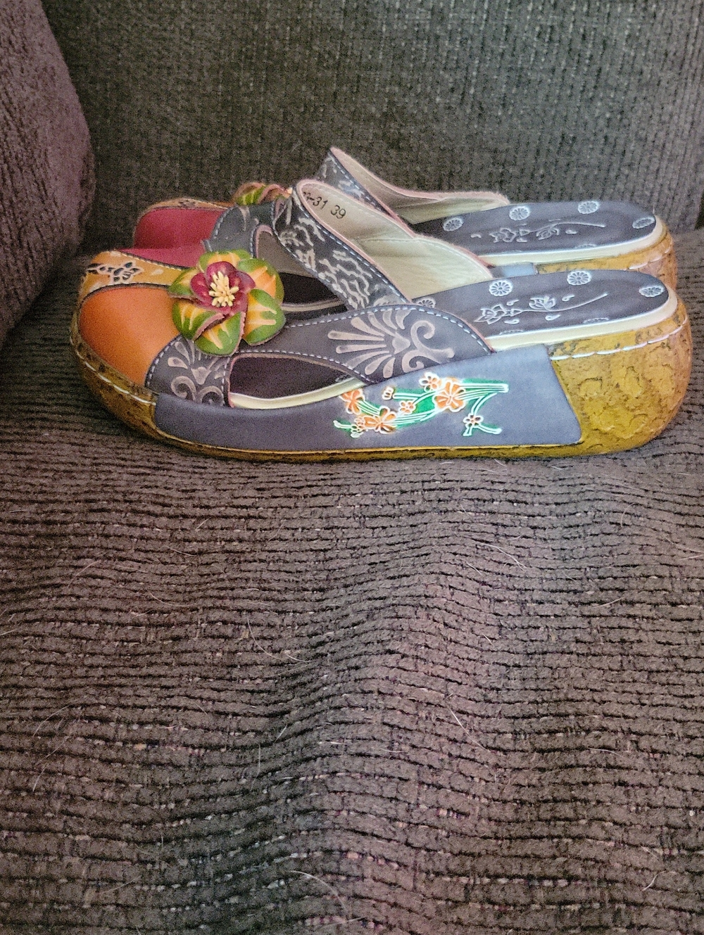 Careaymade Folk Style Colorful Floral Mary Jane Women's Shoes - Handmade - Picture 5 of 7